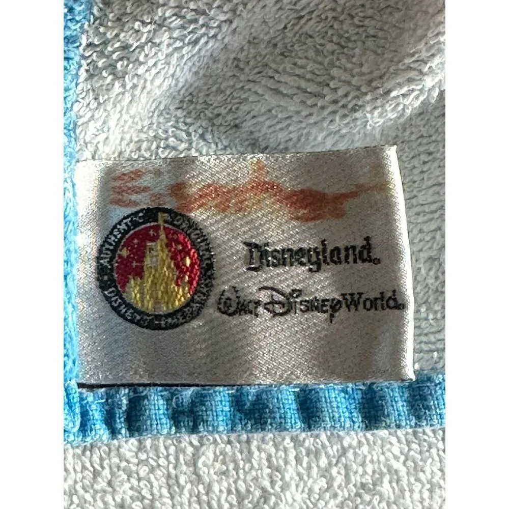 WDW Colorful Mickey & Friends Beach Towel Disney World 100% Cotton 31x58 Castle